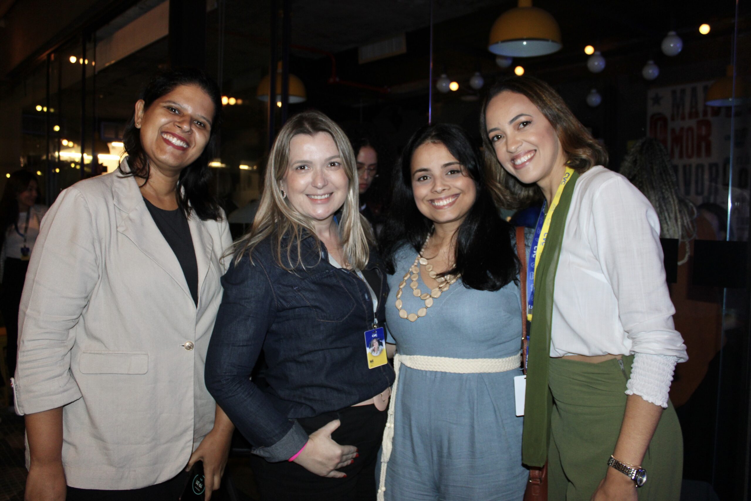 Ana Paula Vieira e Michelle Gatto, da Trend, Aline Santos, da Ativa Turismo, e Fernanda Pelegrini, da Trend Ana Paula Vieira e Michelle Gatto, da Trend, Aline Santos, da Ativa Turismo, e Fernanda Pelegrini, da Trend