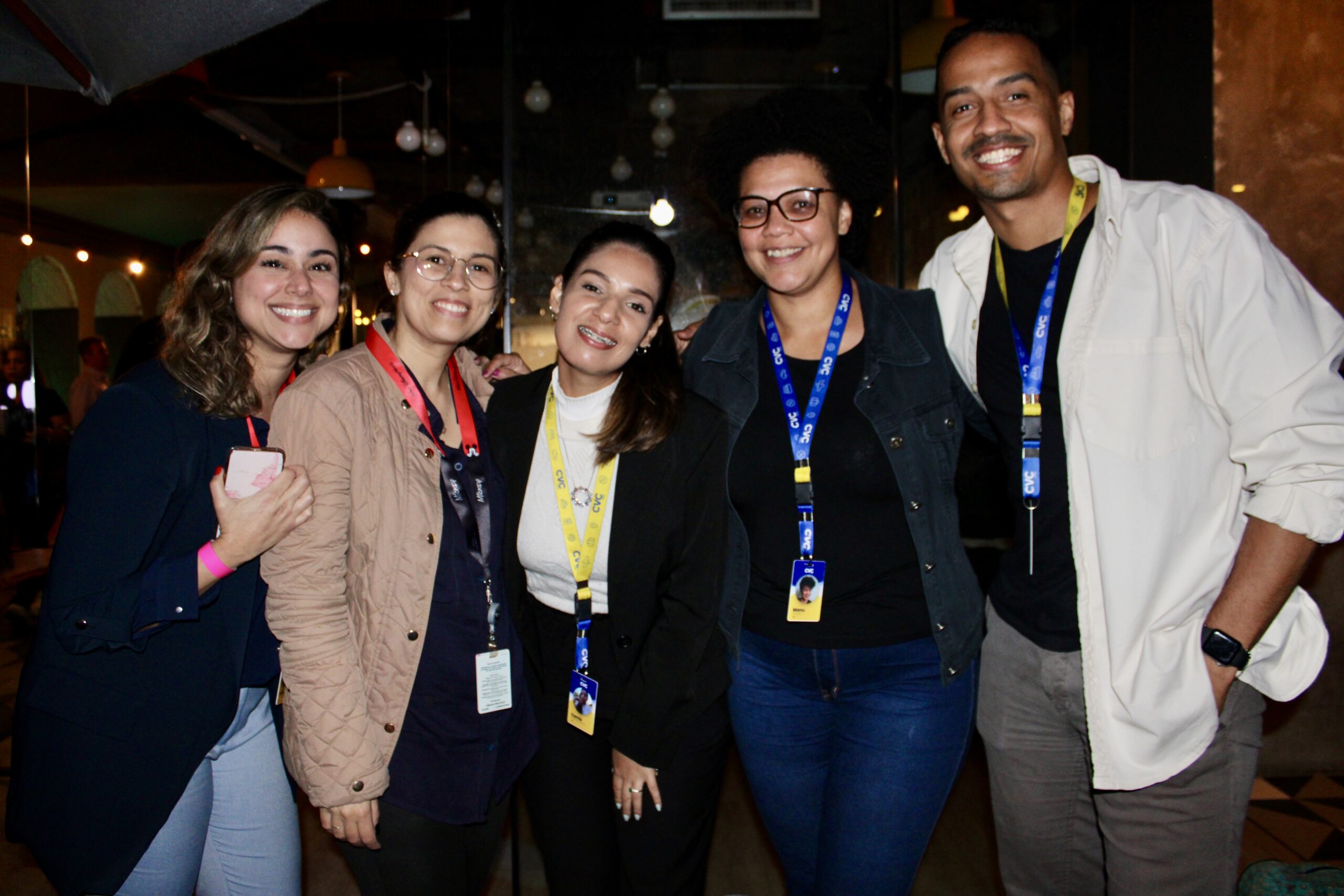 Carolina Tarjano, Poliana Graci, Camila Garcia, Emanuela Marques e Bruno Carneiro, da CVC Corp Carolina Tarjano, Poliana Graci, Camila Garcia, Emanuela Marques e Bruno Carneiro, da CVC Corp