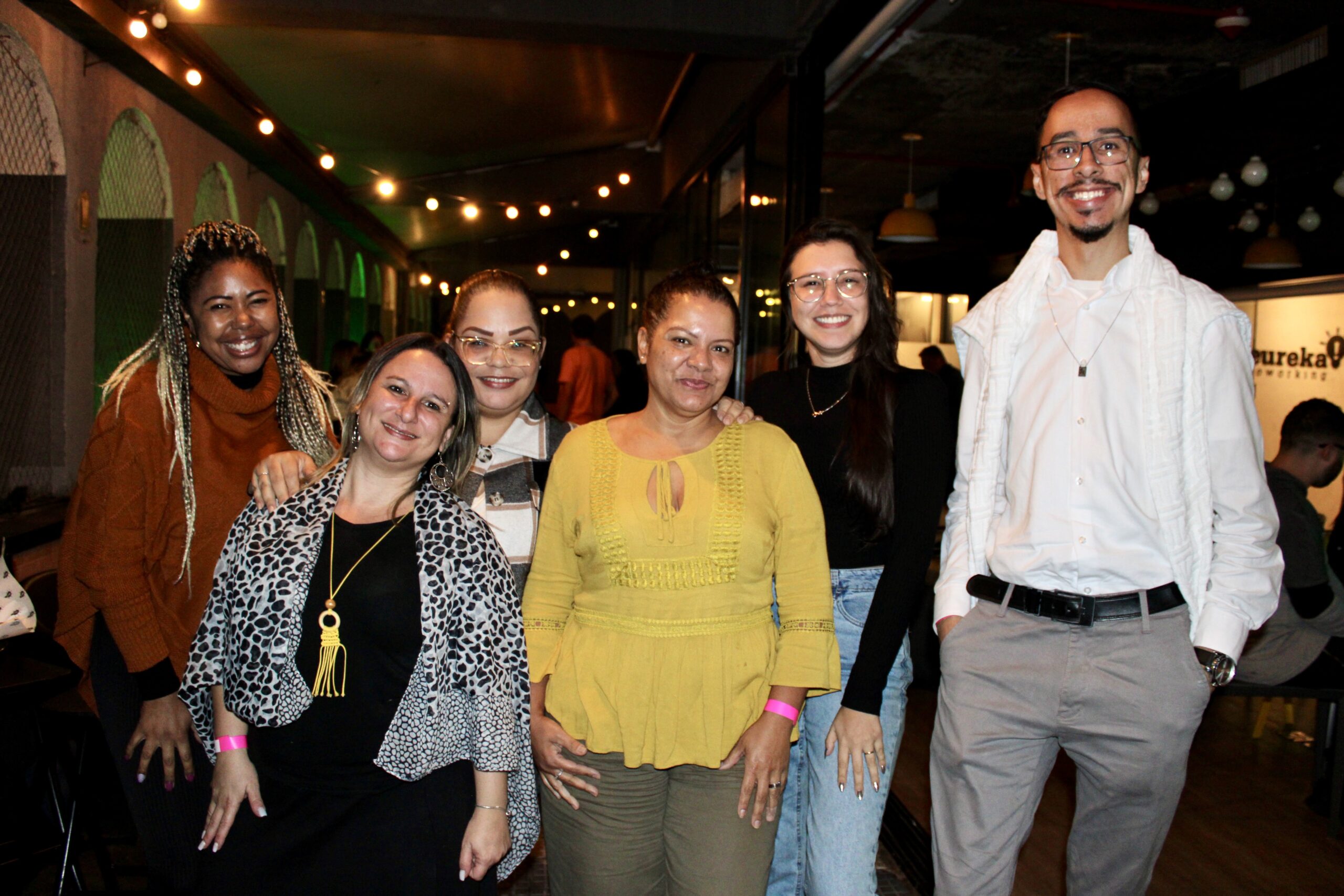 Ana Ramos, Renata Dias, Andressa Mendes, Rosineia Oliveira, Isabela Gandolpho e Guilherme Vieira, da Copastur Ana Ramos, Renata Dias, Andressa Mendes, Rosineia Oliveira, Isabela Gandolpho e Guilherme Vieira, da Copastur