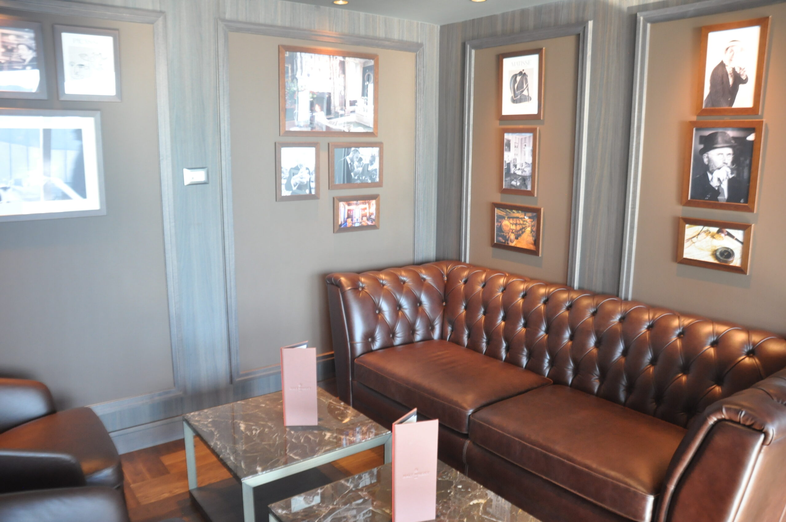 Interior do Malt Whisky Bar Interior do Malt Whisky Bar