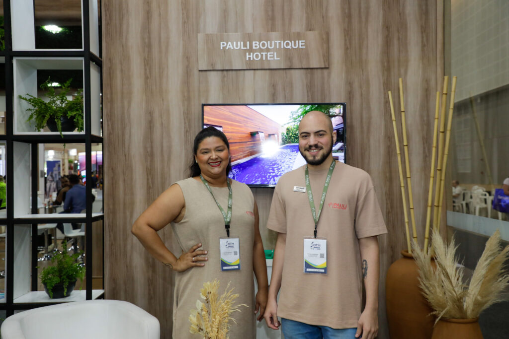 Juliana Andrade, e Thyago Rodrigues, da Pauli Boutique