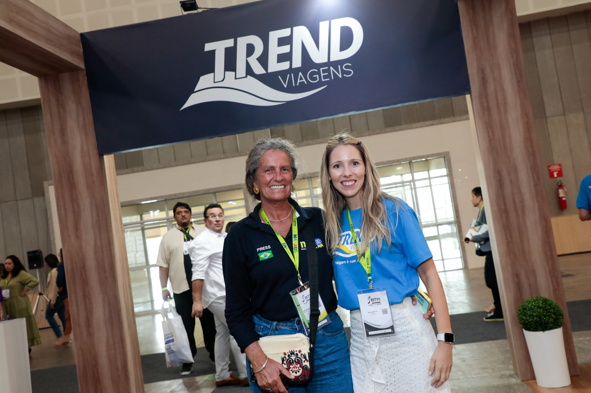 Mari Masgrau, do M&E, e Noah Britto, da Trend Viagens Mari Masgrau, do M&E, e Noah Britto, da Trend Viagens