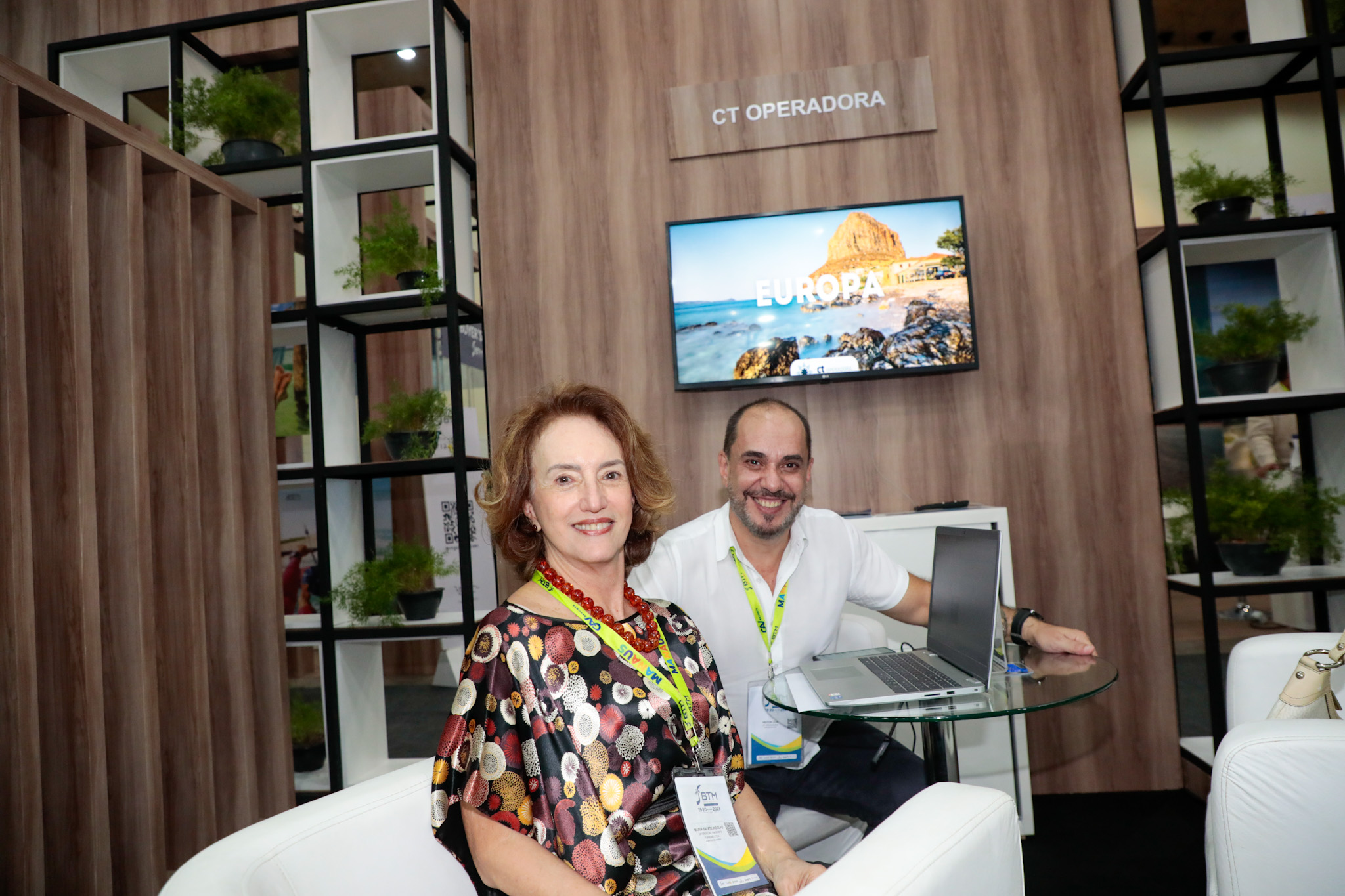 Maria Salete, da Diferencial Viagens, e Heitor Luis, da CT Operadora Maria Salete, da Diferencial Viagens, e Heitor Luis, da CT Operadora