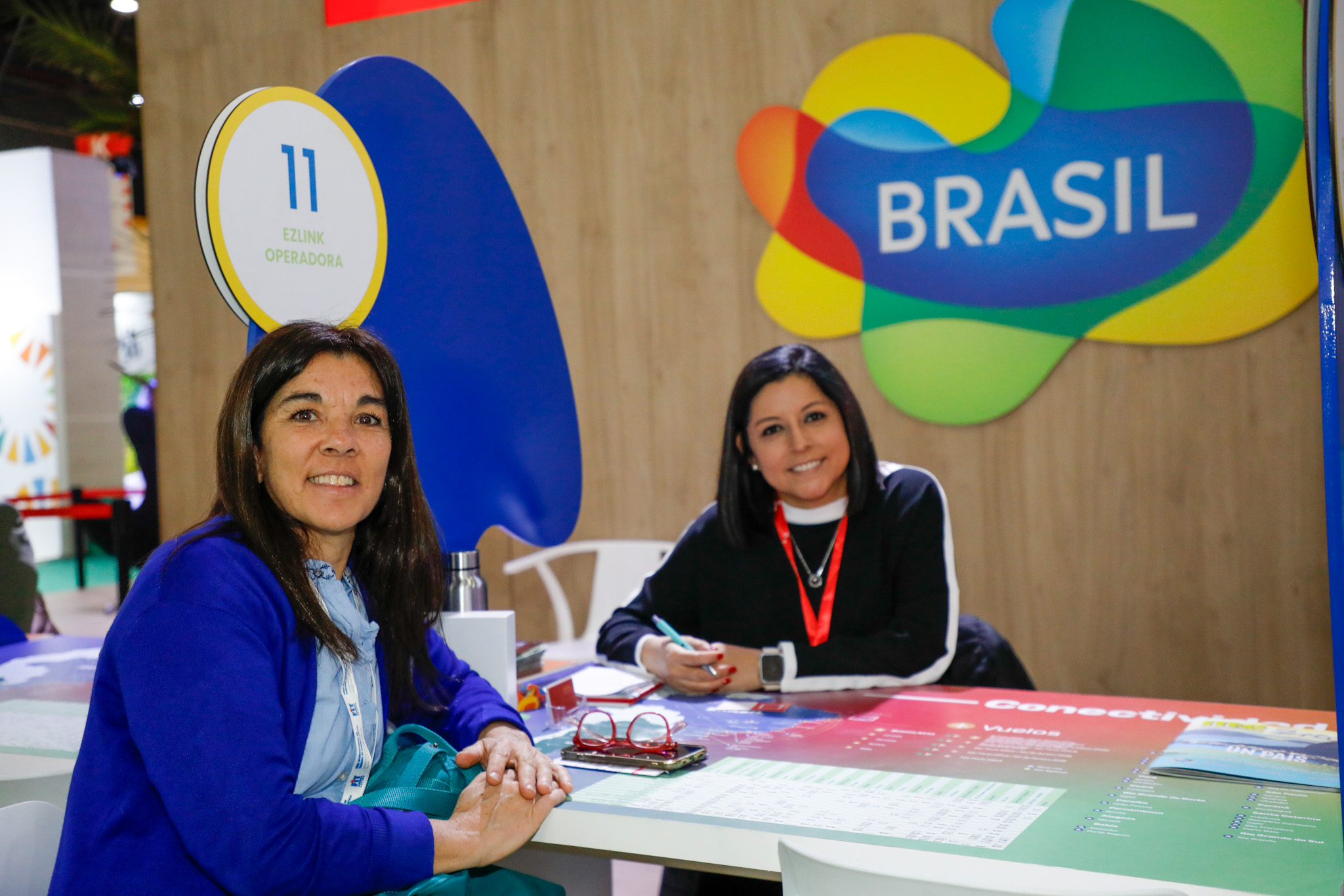 Mariana Martinez, da Guamatur, e Pam Corrêa, Ezlink Operadora Mariana Martinez, da Guamatur, e Pam Corrêa, Ezlink Operadora