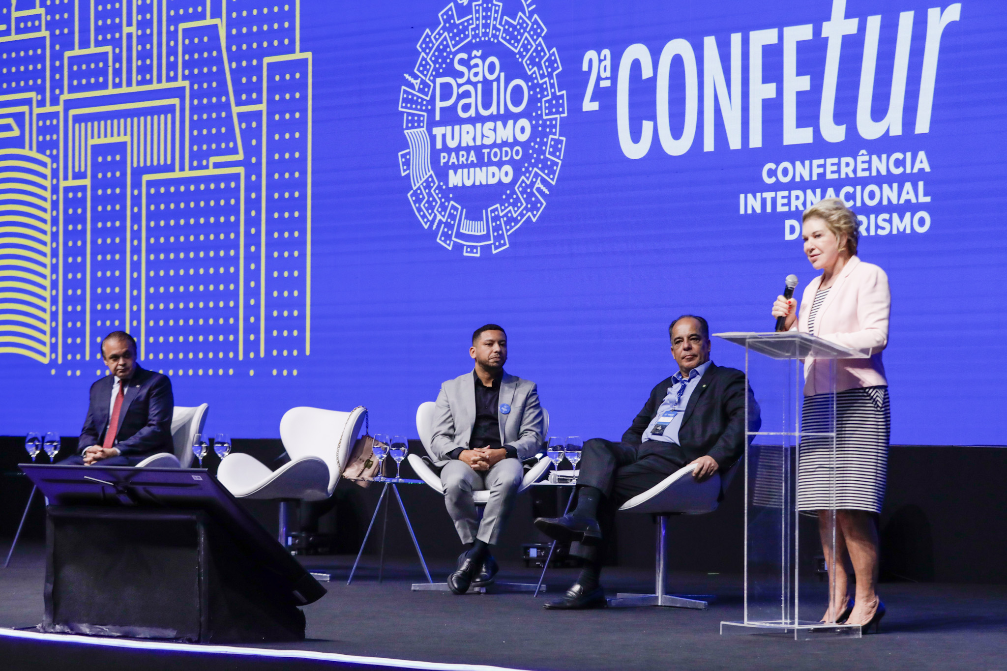 Marta Suplicy, secretária Municipal de Relações Internacionais durante o Confetur Marta Suplicy, secretária Municipal de Relações Internacionais durante o Confetur