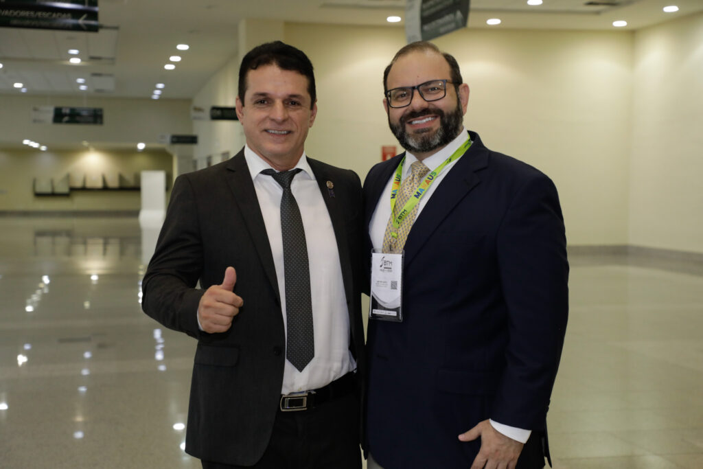 Murilo Santa Cruz, presidente da Abav-CE, e Victor Costa, embaixador do turismo do estado do Ceará