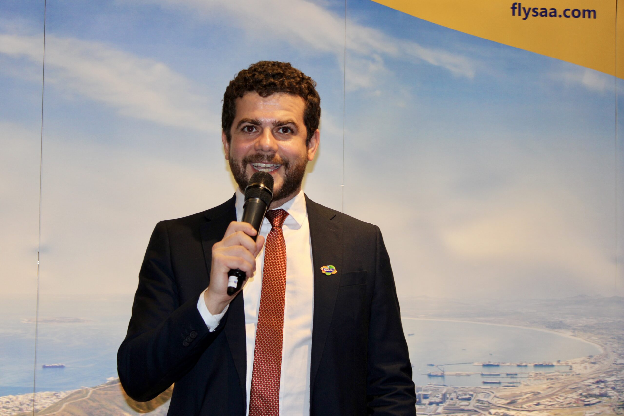 Philipe Karat, coordenador de Transporte Aéreo, Marítimo e Terrestre da Embratur Philipe Karat, coordenador de Transporte Aéreo, Marítimo e Terrestre da Embratur