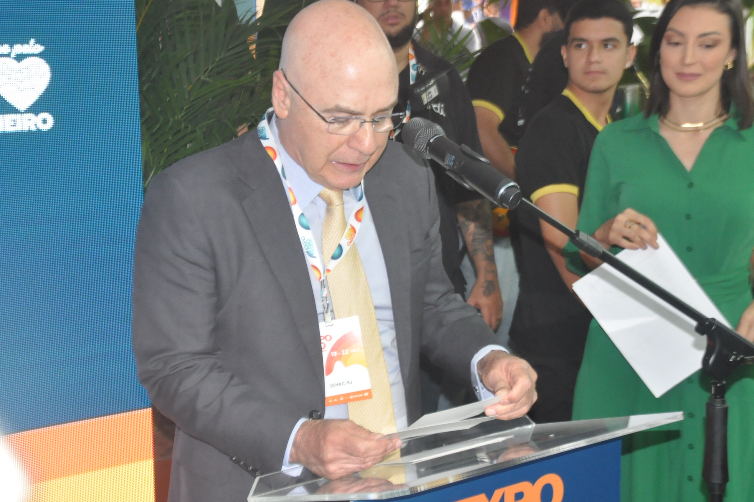 Presidente da Fecomércio RJ, Antonio Florencio de Queiroz Jr., discursou na cerimônia de abertura Presidente da Fecomércio RJ, Antonio Florencio de Queiroz Jr., discursou na cerimônia de abertura