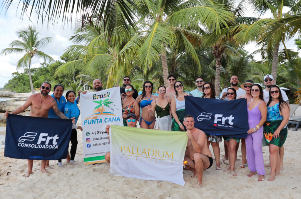 PuntaCana Famtour 03 Frt realiza viagem de premiação para Punta Cana com agentes top de vendas