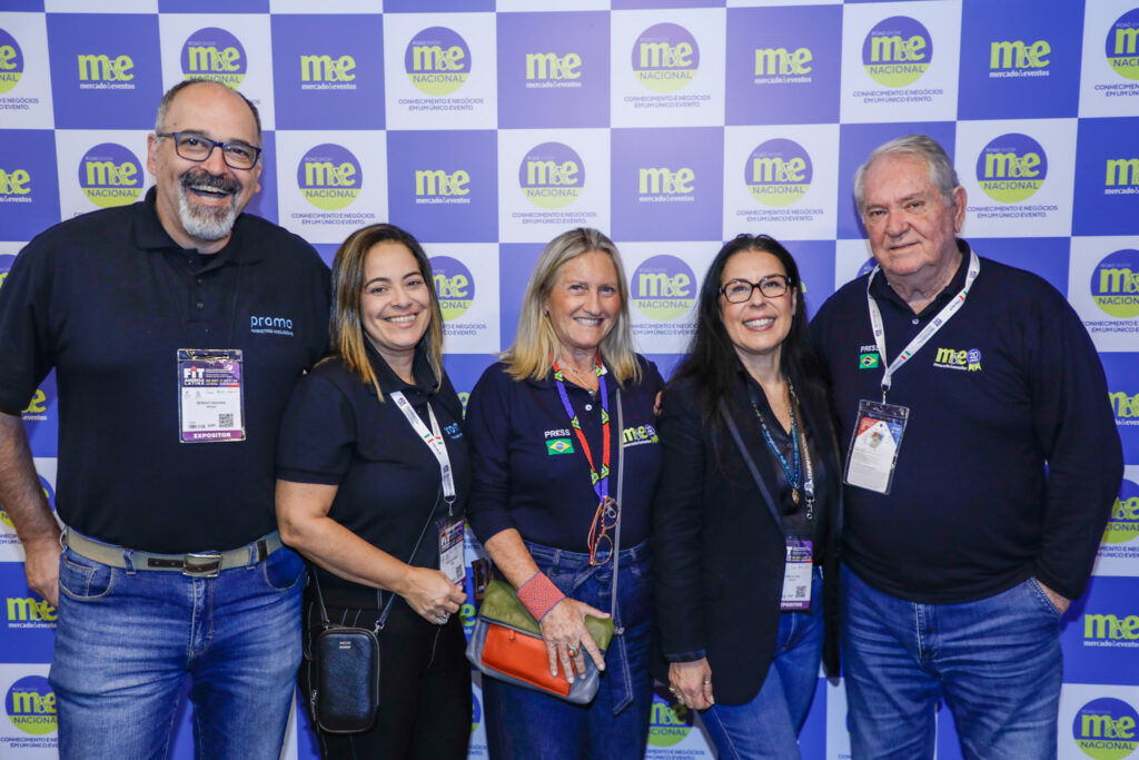 Roy Taylor e Rosa Masgrau, do M&E, com Sérgio Gouvea, Rosane Doria, Gisele Lima, da Promo Roy Taylor e Rosa Masgrau, do M&E, com Sérgio Gouvea, Rosane Doria, Gisele Lima, da Promo
