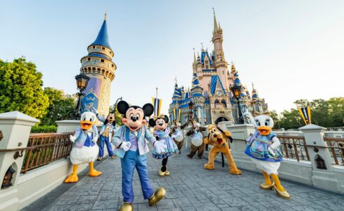 Walt Disney World Company comemora 100 anos de história; veja fotos marcantes