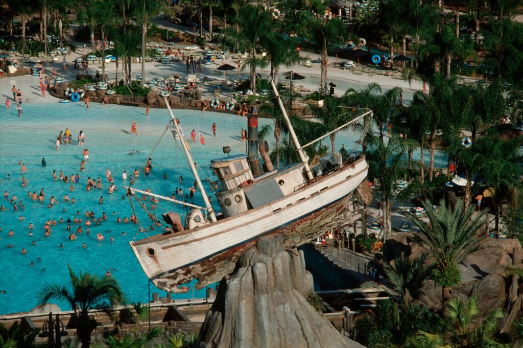 Inauguração do Disney's Typhoon Lagoon