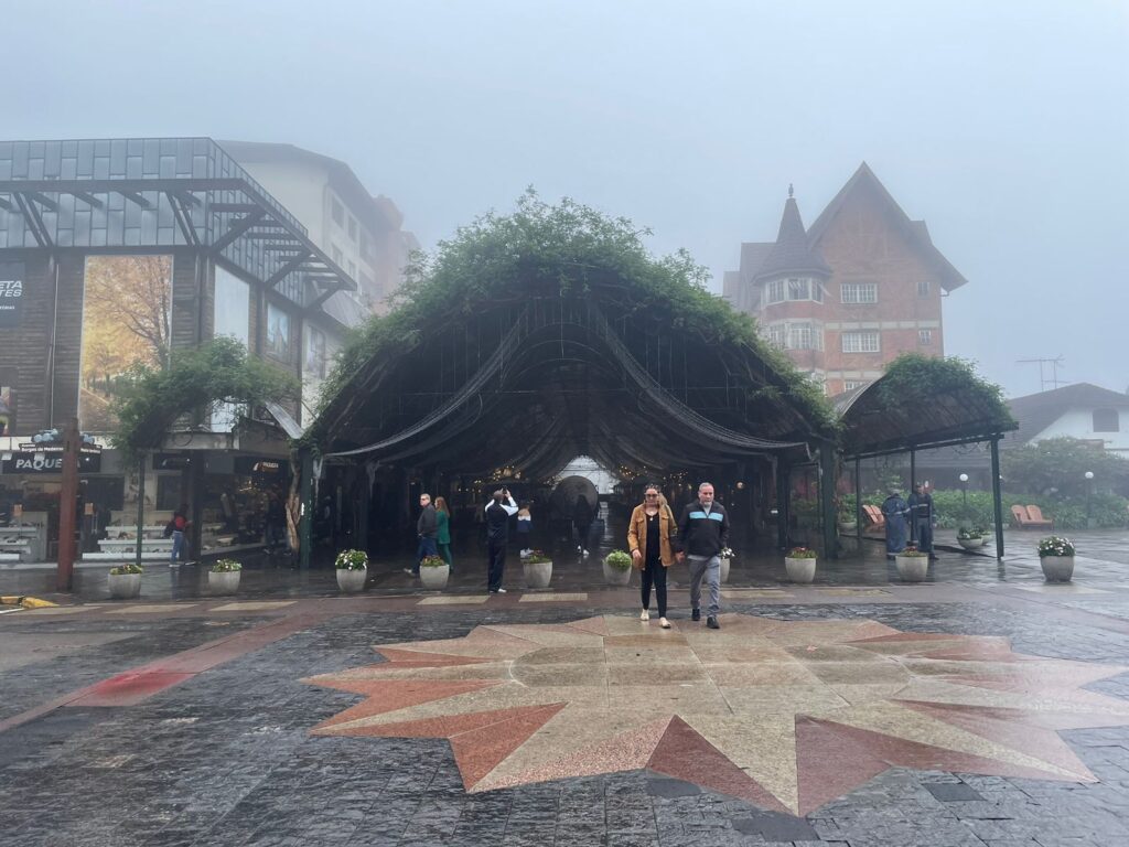 A Rua Coberta é um dos principais pontos turísticos da cidade A Rua Coberta é um dos principais pontos turísticos da cidade
