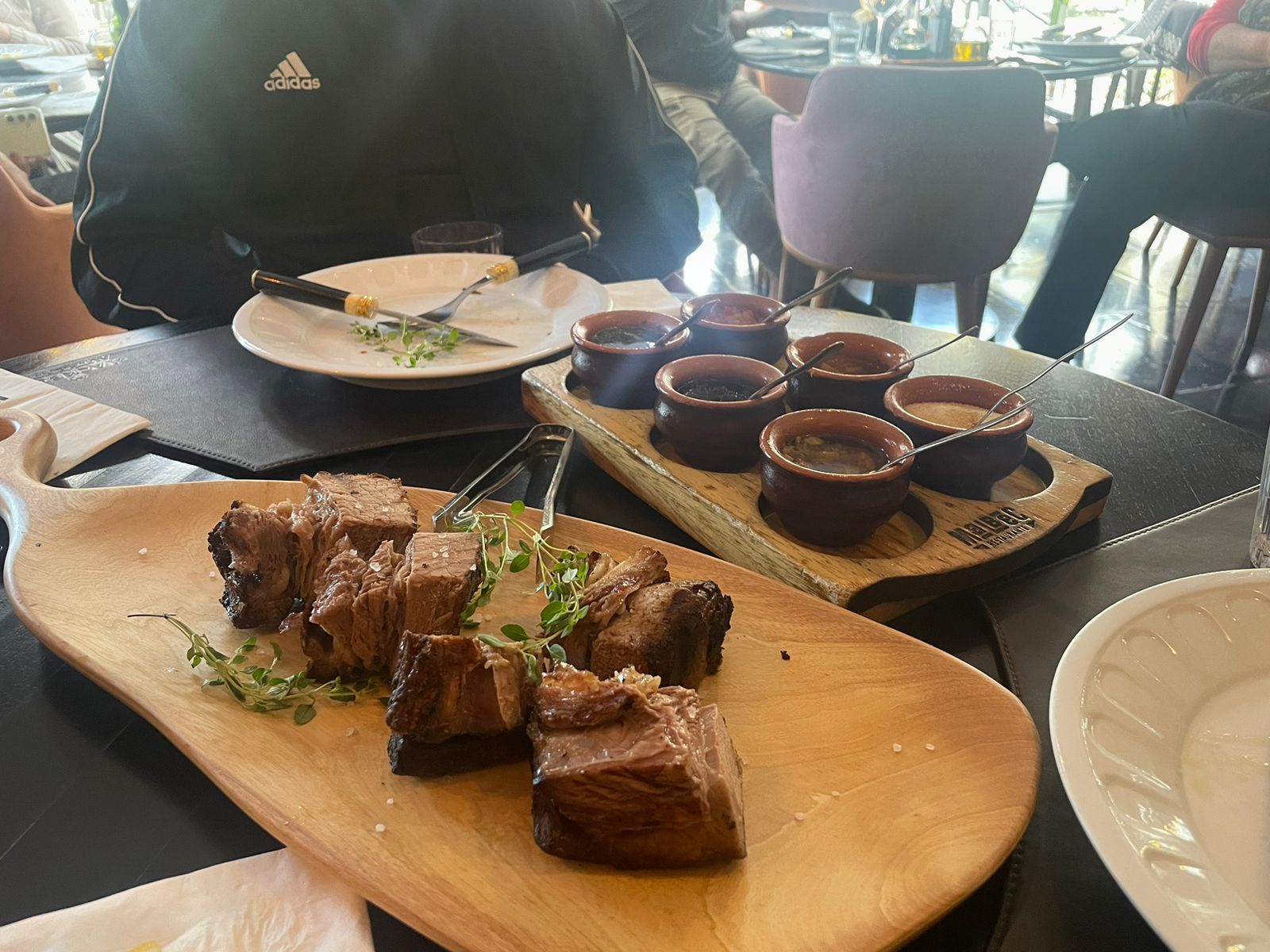 O Restaurante Malbec se destaca pelo seus cortes especiais de carne O Restaurante Malbec se destaca pelo seus cortes especiais de carne