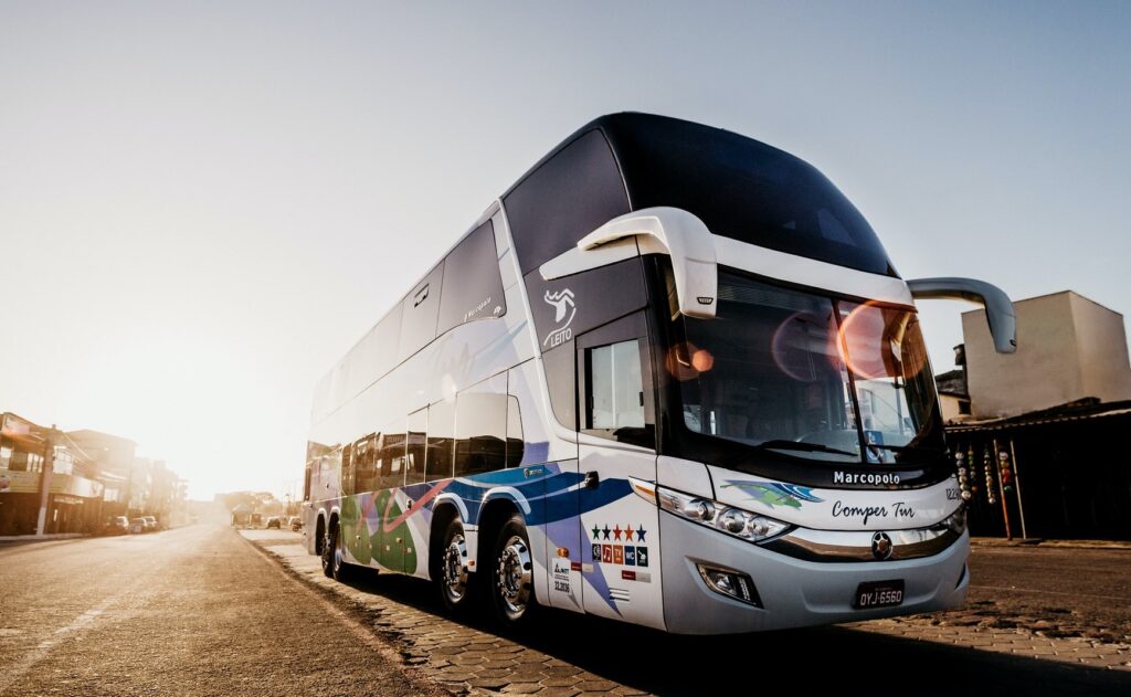 Promoções de passagens rodoviárias superam 90% de desconto na Black Friday, diz pesquisa 1 onibus jonathanborba usplash Promoções de passagens rodoviárias superam 90% de desconto na Black Friday, diz pesquisa