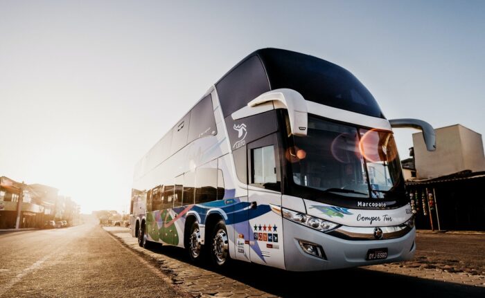 Promoção da FlixBus tem trechos com até 50% de desconto para férias escolares 1 onibus jonathanborba usplash e1750681932102 Promoção da FlixBus tem trechos com até 50% de desconto para férias escolares