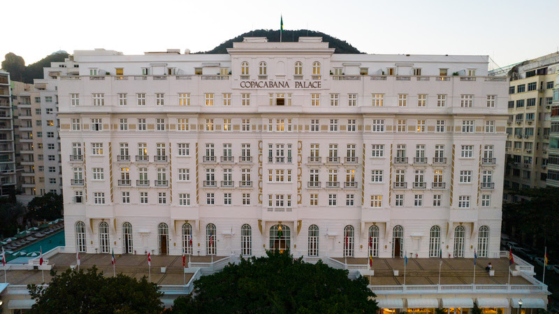 Copacabana Palace recebe experiência imersiva com práticas de yoga no Rio de Janeiro Copacabana Palace recebe experiência imersiva com práticas de yoga no Rio de Janeiro