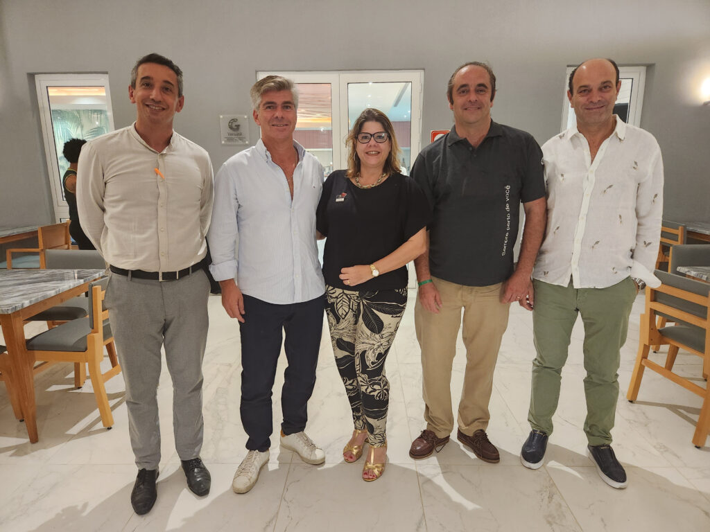 Alexandre Magno, gerente geral Vila Galé Cayo Paredón, Gonçalo Rebelo de Almeida, CEO Grupo Vila Galé Hotéis, Adriana Borges, diretora Comercial Brasil, José Bastos, diretor de Operações Brasil-Cuba, e Pedro Ribeiro, diretor Marketing e Vendas