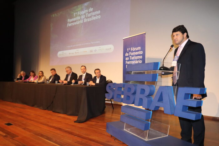 1º Fórum de Fomento ao Turismo Ferroviário inaugura marco férreo brasileiro 1º Fórum de Fomento ao Turismo Ferroviário inaugura marco férreo brasileiro