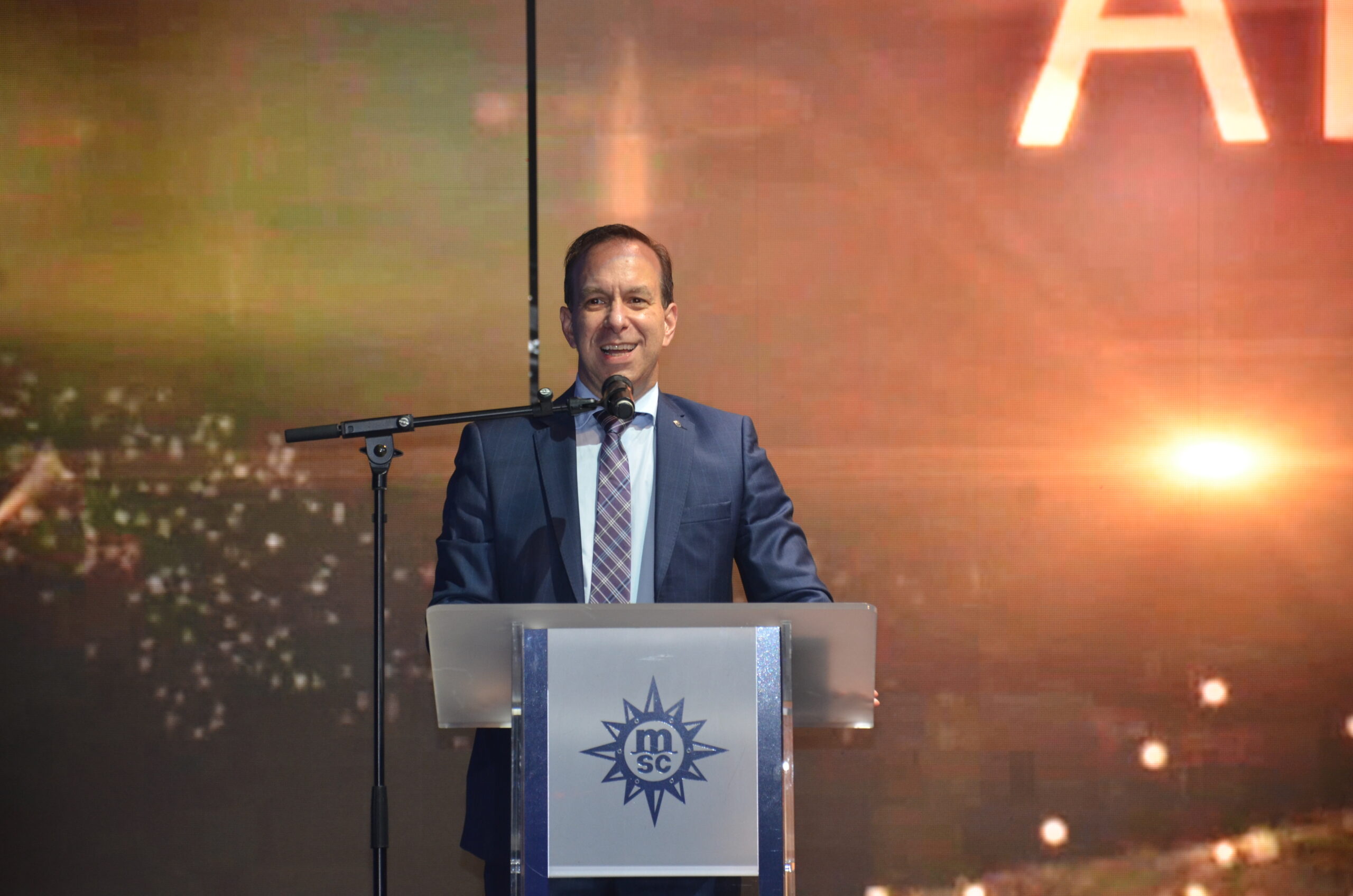 Adrian Ursili, diretor geral da MSC no Brasil