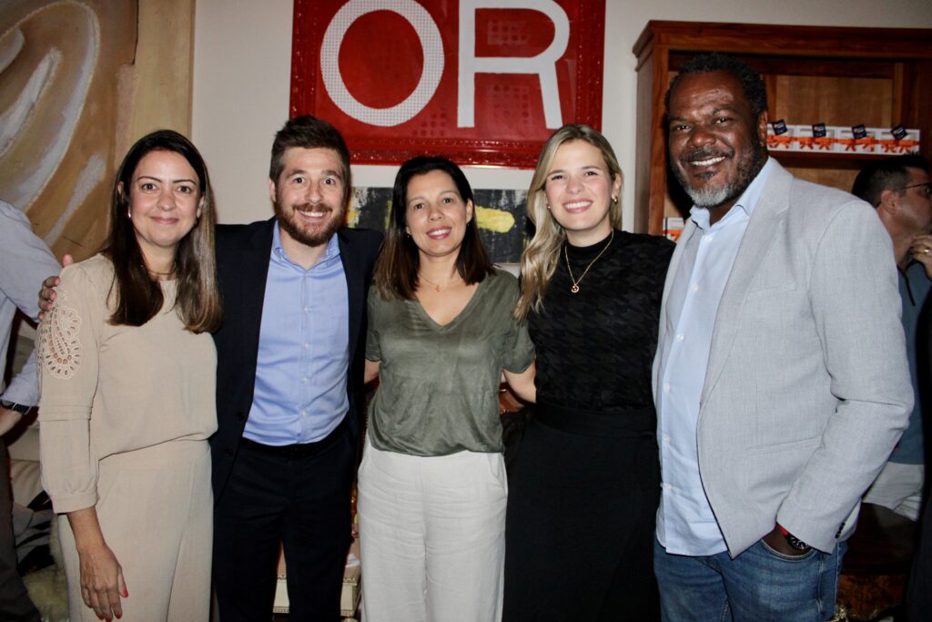 Aline Mafra, da Latam, Danillo Barbizan, da Delta, Bianca Schimpol e Ana Carolina Rocha, da Latam, e Jackson Soares, da BeFly