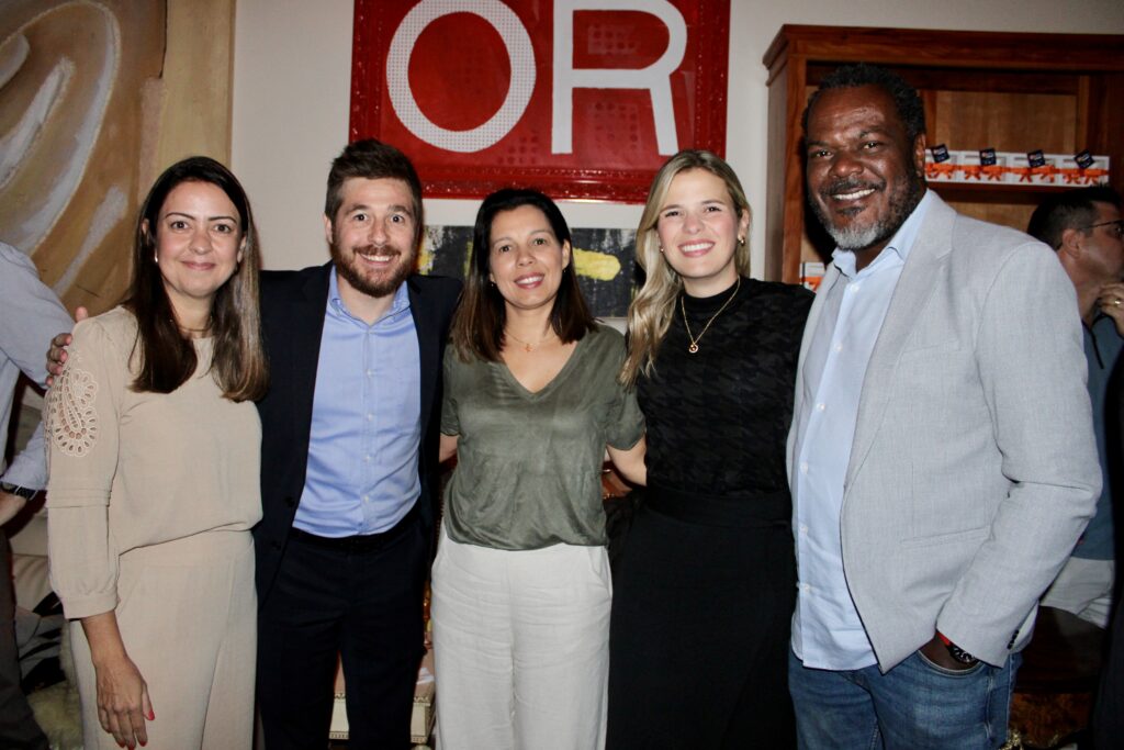 Aline Mafra, da Latam, Danillo Barbizan, da Delta, Bianca Schimpol e Ana Carolina Rocha, da Latam, e Jackson Soares, da BeFly