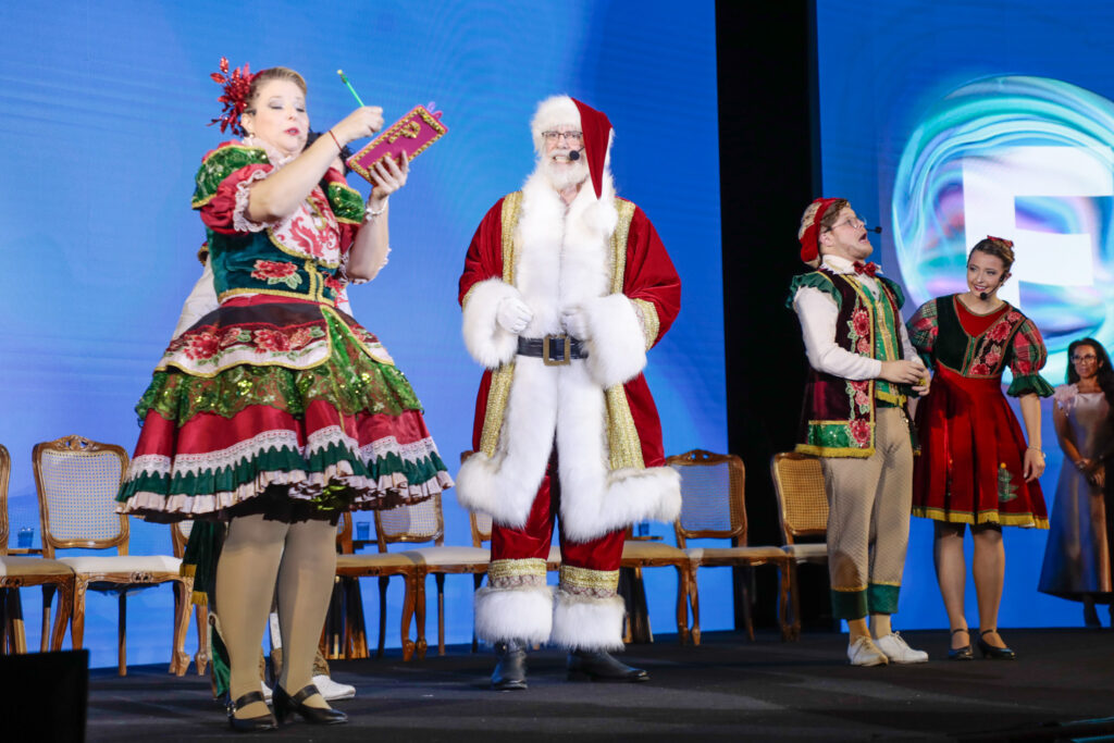 Apresentação de Natal na abertura do Festuris