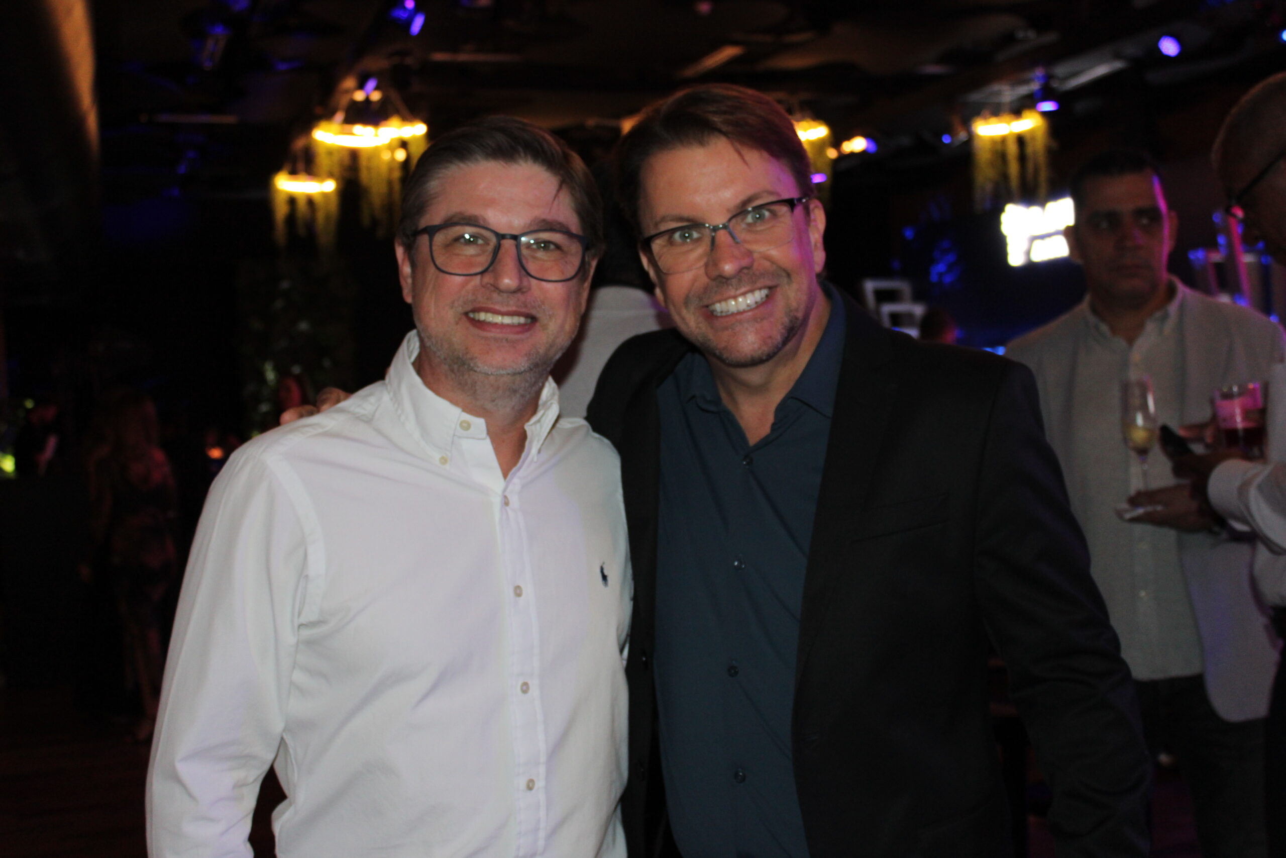 Bob Rosatto, da Decolar, e Andre Khouri, da CNT Bob Rosatto, da Decolar, e Andre Khouri, da CNT