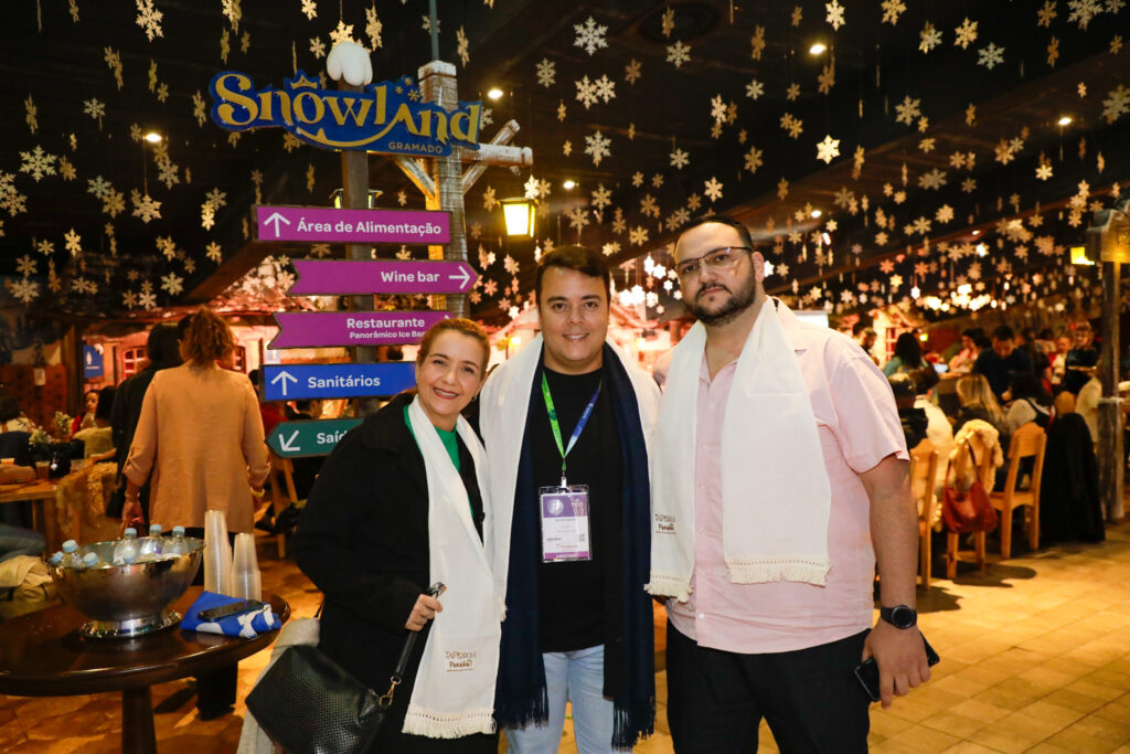 Branca Montenegro, secretaria de Turismo de Taperoá, Allan Sales, da PBTur, e Rafael Vilar Pompeu, do Receptivo Rainha Tour