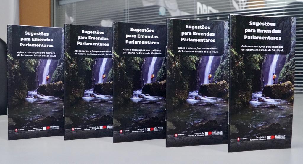 Alesp recebe cartilha com sugestões de investimentos no turismo paulista Alesp recebe cartilha com sugestões de investimentos no turismo paulista