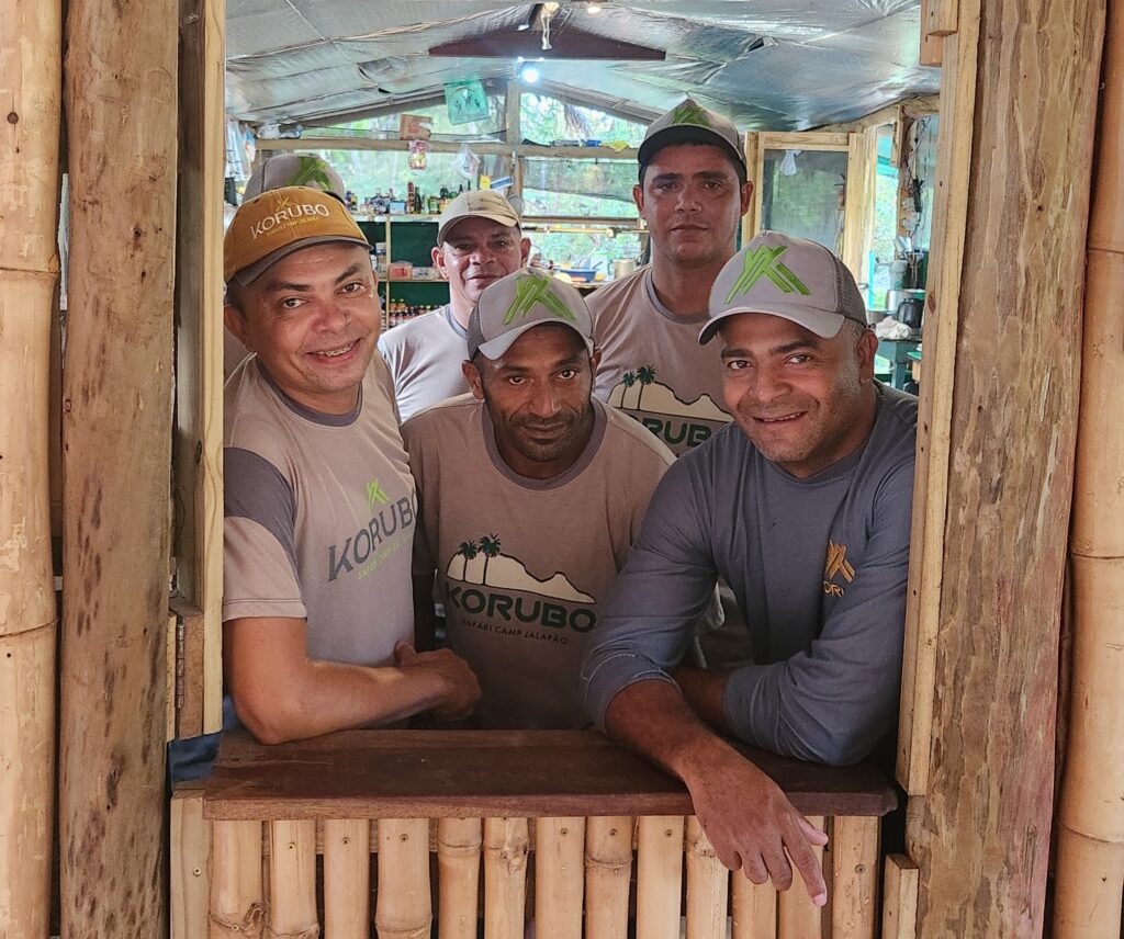 Chef de cozinha Edésio Ribeiro, Eduardo Pereira e Gilcélio Evangelista, serviços gerais, e Marcelo Costa e Marcos Rodrigues, cozinheiros