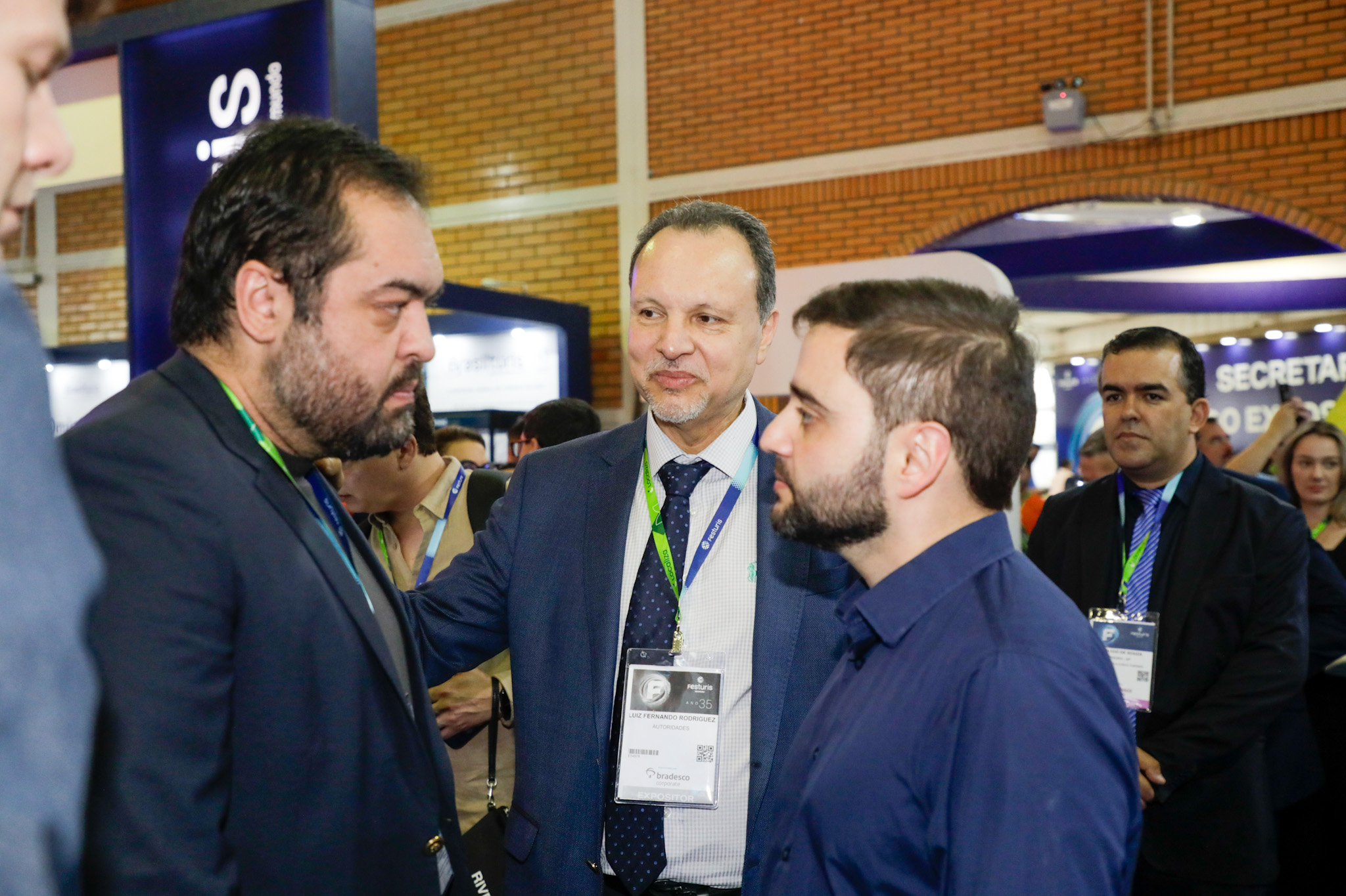 Claudio Castro, governador do Rio de Janeiro, Luis Fernando, secretário de Turismo do Rio Grande do Sul, e Gabriel Souza, vice-governador do RS Claudio Castro, governador do Rio de Janeiro, Luis Fernando, secretário de Turismo do Rio Grande do Sul, e Gabriel Souza, vice-governador do RS