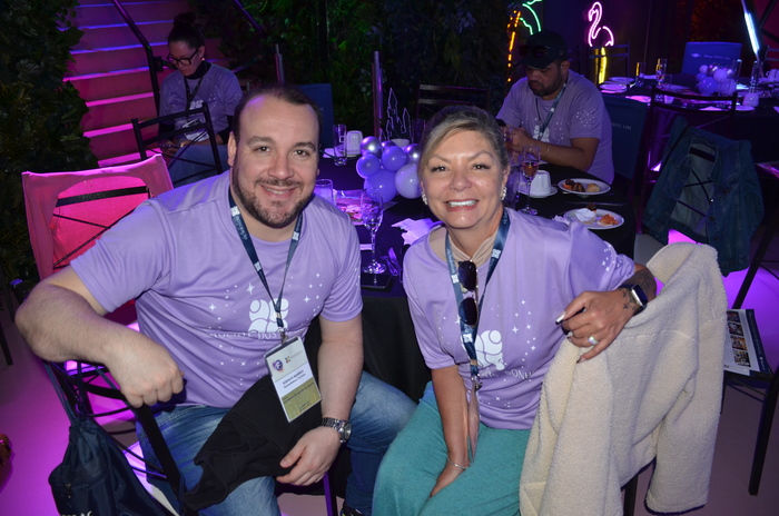 Rodolfo Medeiros, da Samantatour e Claudia Capecce, da Capecce Viagens e Turismo Rodolfo Medeiros, da Samantatour e Claudia Capecce, da Capecce Viagens e Turismo