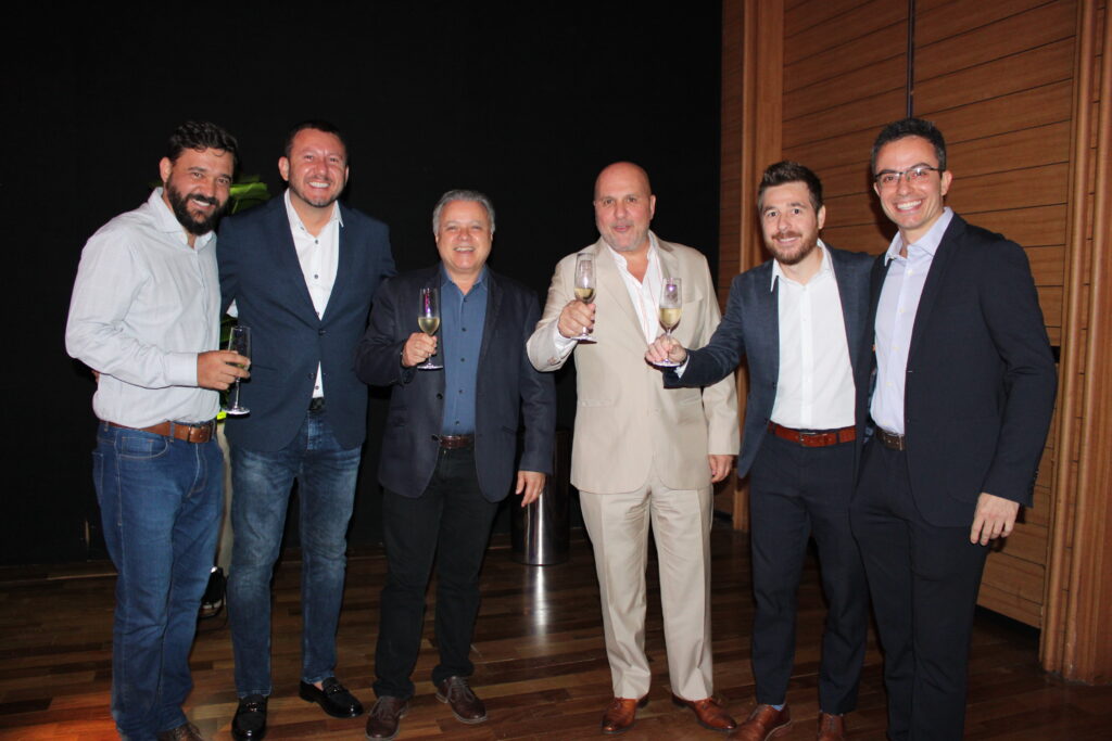 Daniel de Almeida, da CVC, Wagner Chaves, da Sakura, Carlos Prado, da Tour House, Carlos Vasquez, da LTN, Danillo Barbizan, da Delta, e Lucas Tyller, da Tyller