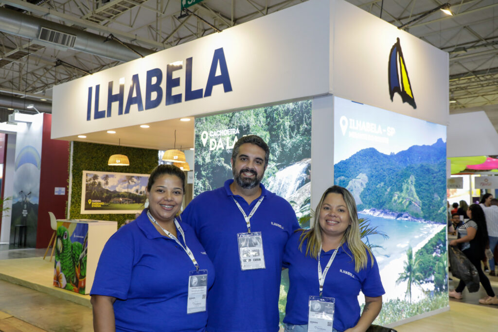 Daniela Marques, Luiz Gustavo e Carolina Reis, de Ilhabela