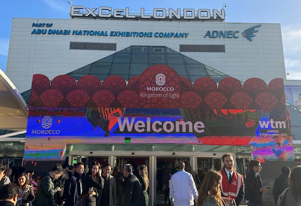 Entrada do Excel London no primeiro dia de WTM e1699292183450 Aumento dos custos de viagens está entre grandes desafios do turismo, diz relatório da WTM