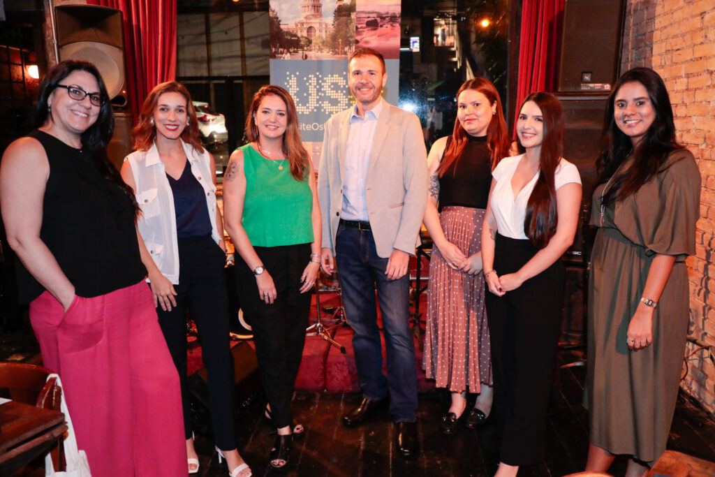 Equipe do Brand USA: Lizandra Pajak, Luise Sanches, Ana Elisa Facchinette, Denis Ribeiro, Fabiana Andrade, Renata Catrinacho e Ingrid Santos Equipe do Brand USA: Lizandra Pajak, Luise Sanches, Ana Elisa Facchinette, Denis Ribeiro, Fabiana Andrade, Renata Catrinacho e Ingrid Santos