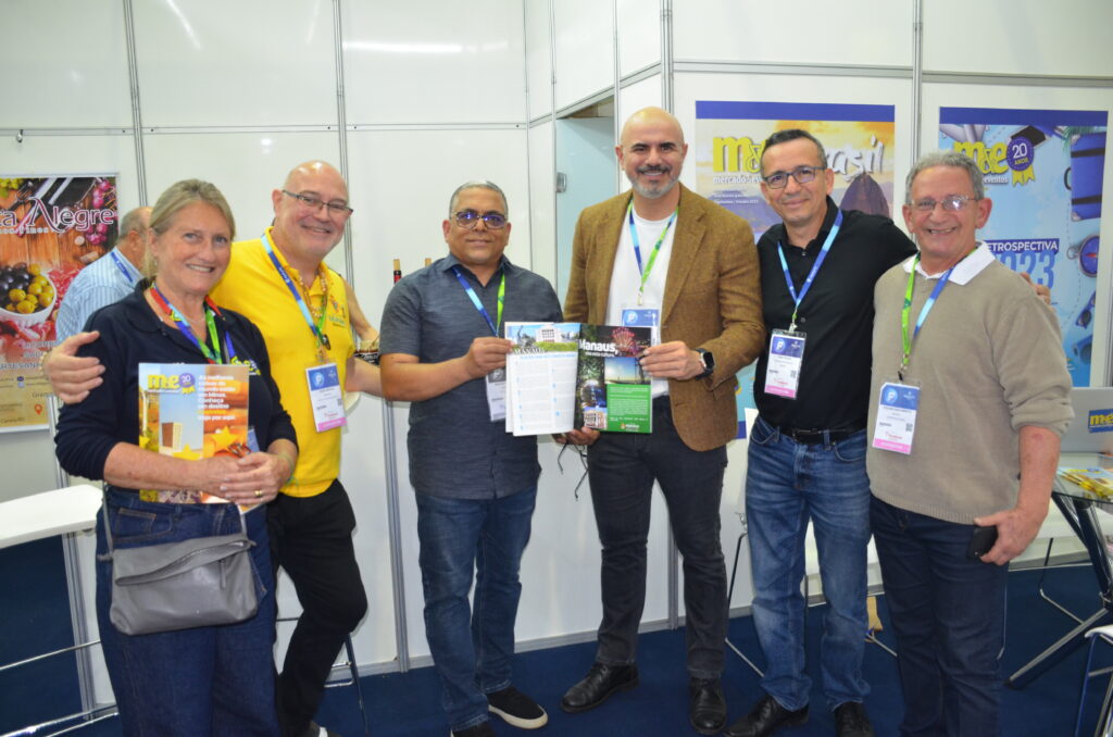 Evilázio Nascimento, Fabio Souza, Oliveira Jr, Márcio Tavares e João Araujo, de Manaus com Rosa Masgrau, do M&E