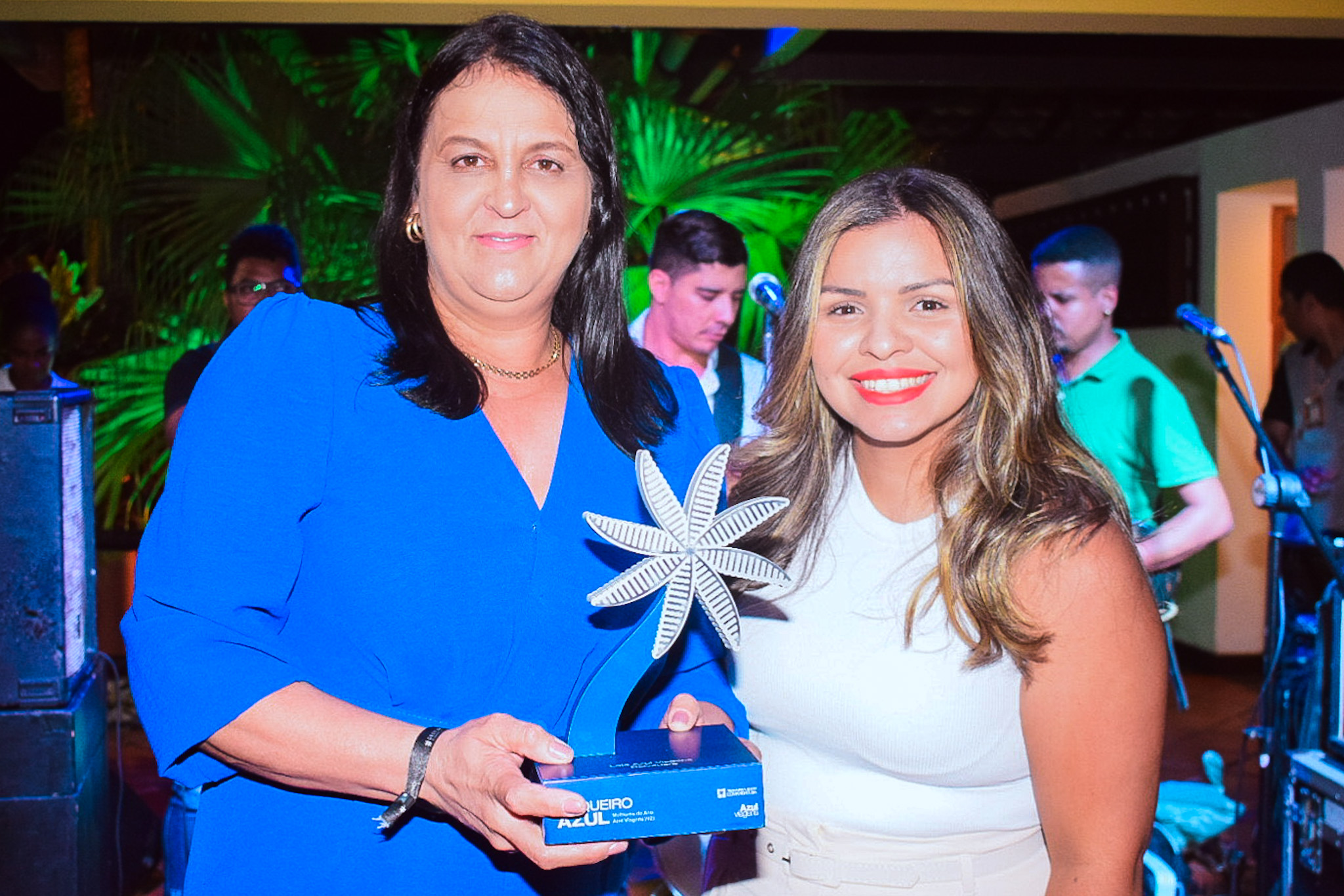 Representante da Loja Azul Belvedere Representante da Loja Azul Belvedere