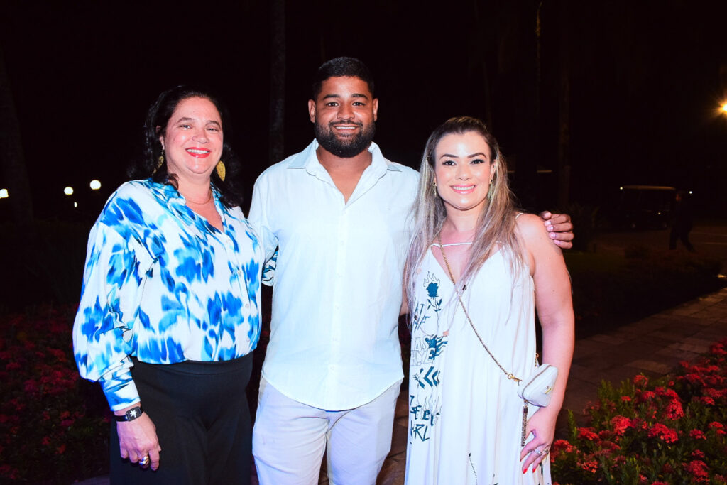 Fabíola Cândido, Matheus Costa e Yandra Gonçalves, premiados do Coqueiro Azul