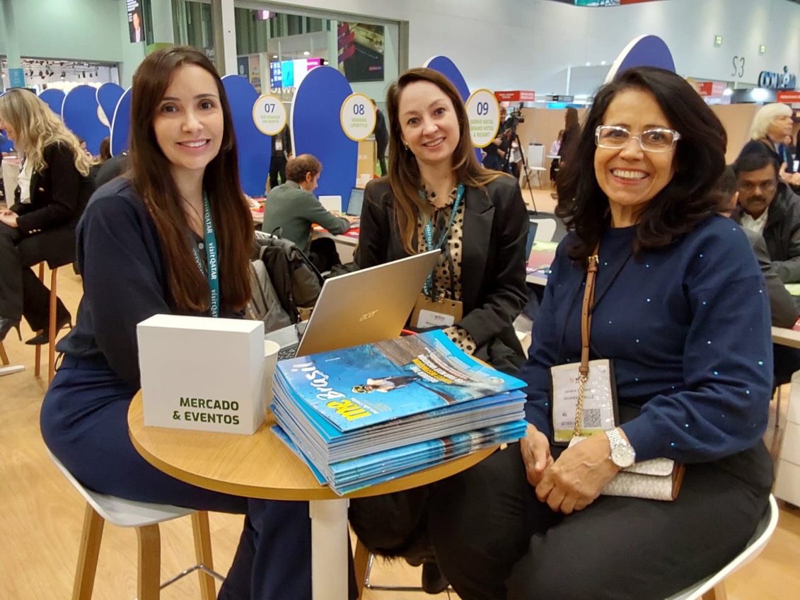 Natália Strucchi, diretora de Redação do M&E, com Maira Dalcin e Jandira Cordeiro de Jesus, de Foz do Iguaçu