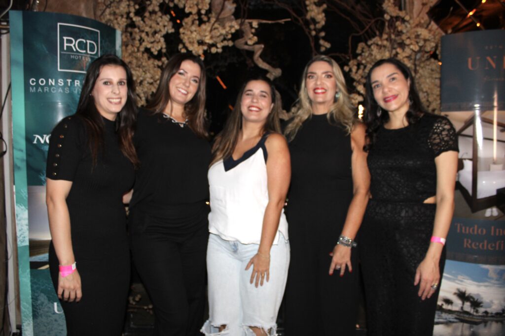 Mayara Ferreira, da Europlus, Jessica Bueno, da RCD, Jessica Moraes, da BestBuy Travel, e Carla Cecchele e Glaucia Barbosa, da RCD