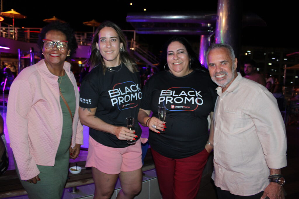 Célia França, da JC Turismo, Catarina Zanette e Veronica Coutinho, da ViagensPromo, e Adams Gomes, da Adams Personal Travel Célia França, da JC Turismo, Catarina Zanette e Veronica Coutinho, da ViagensPromo, e Adams Gomes, da Adams Personal Travel