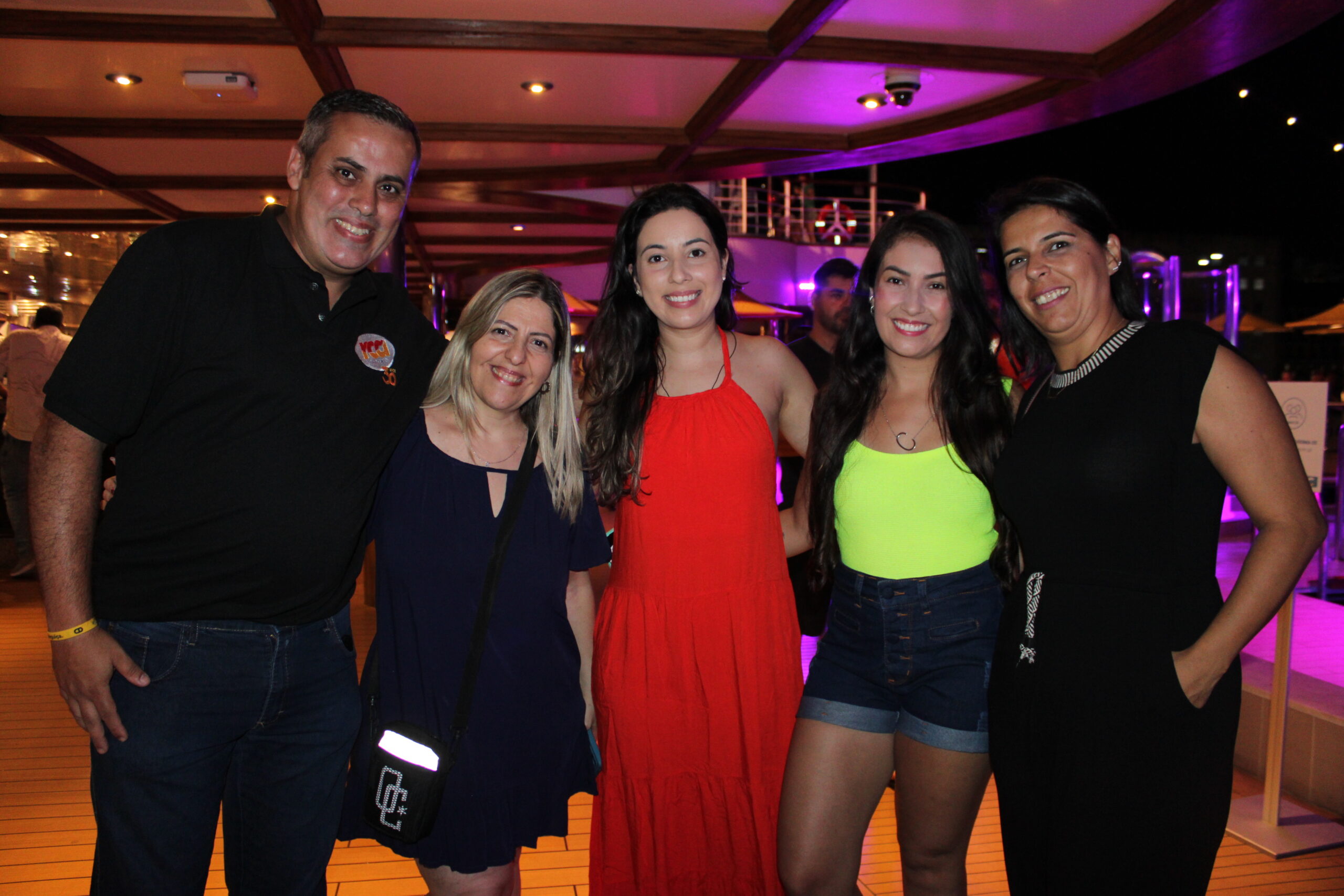 Cláudio Brito, da RCA, Samantha Berrucci, da Blessing Travel, Isabella Araújo, da Aramé Turismo, Carina Xavier, da CAMilhas, e Simone Corral, da Fascino Turismo Cláudio Brito, da RCA, Samantha Berrucci, da Blessing Travel, Isabella Araújo, da Aramé Turismo, Carina Xavier, da CAMilhas, e Simone Corral, da Fascino Turismo