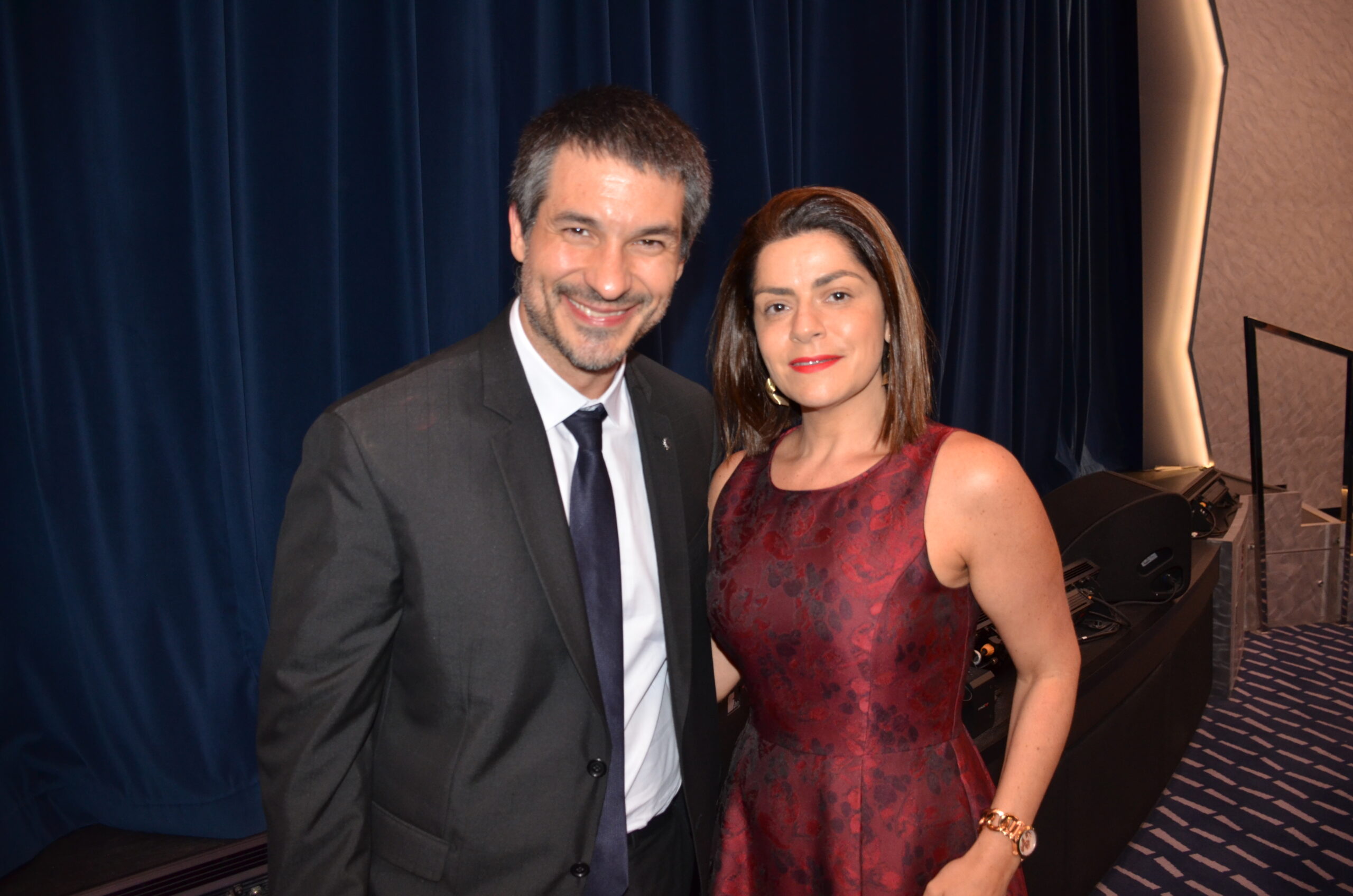 Ignacio Palacios, da MSC e Daniela Araujo, da Decolar