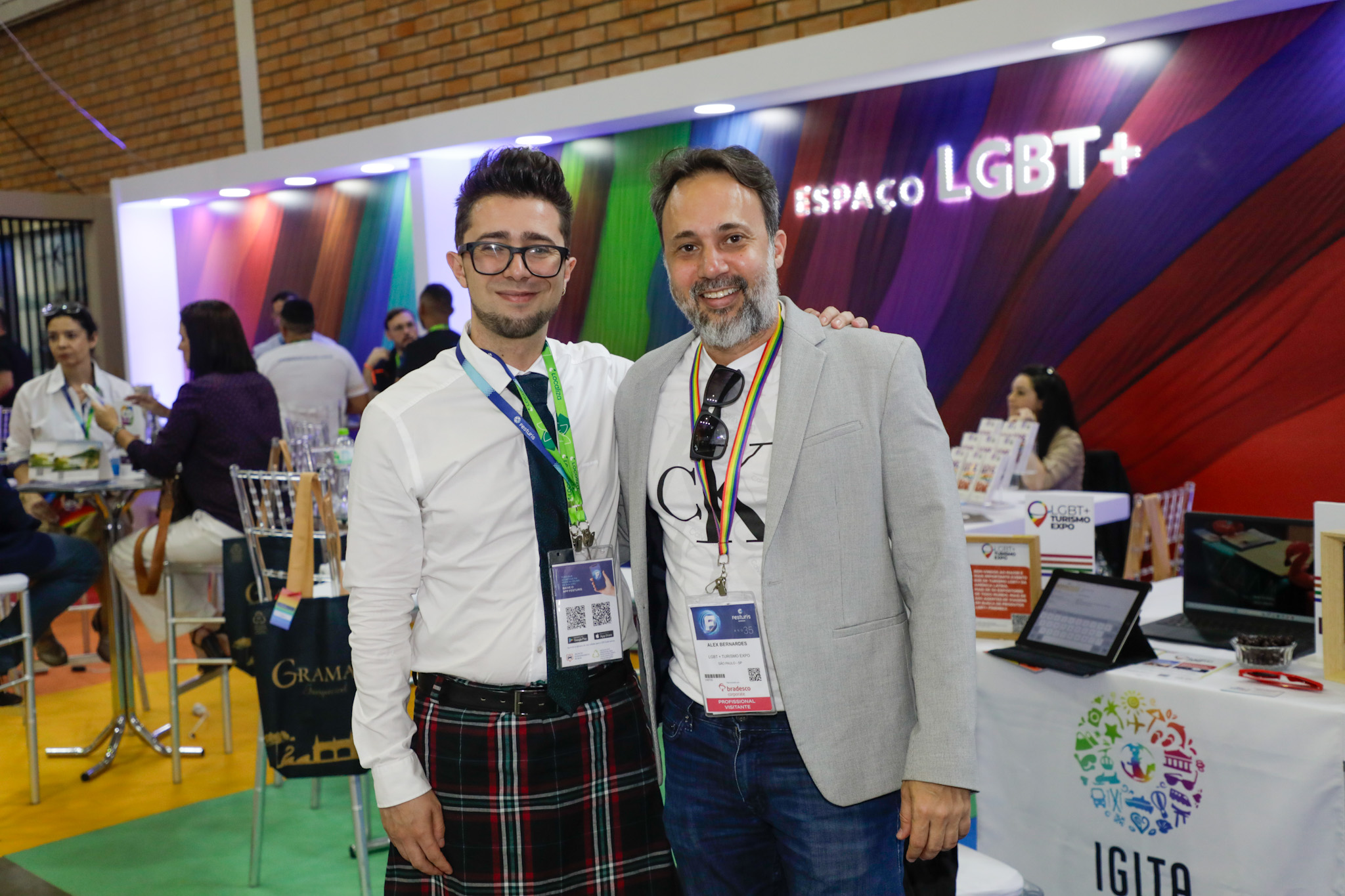 Jardel Hay, e Alex Bernardes, da LGBT+ Turismo Expo Jardel Hay, e Alex Bernardes, da LGBT+ Turismo Expo