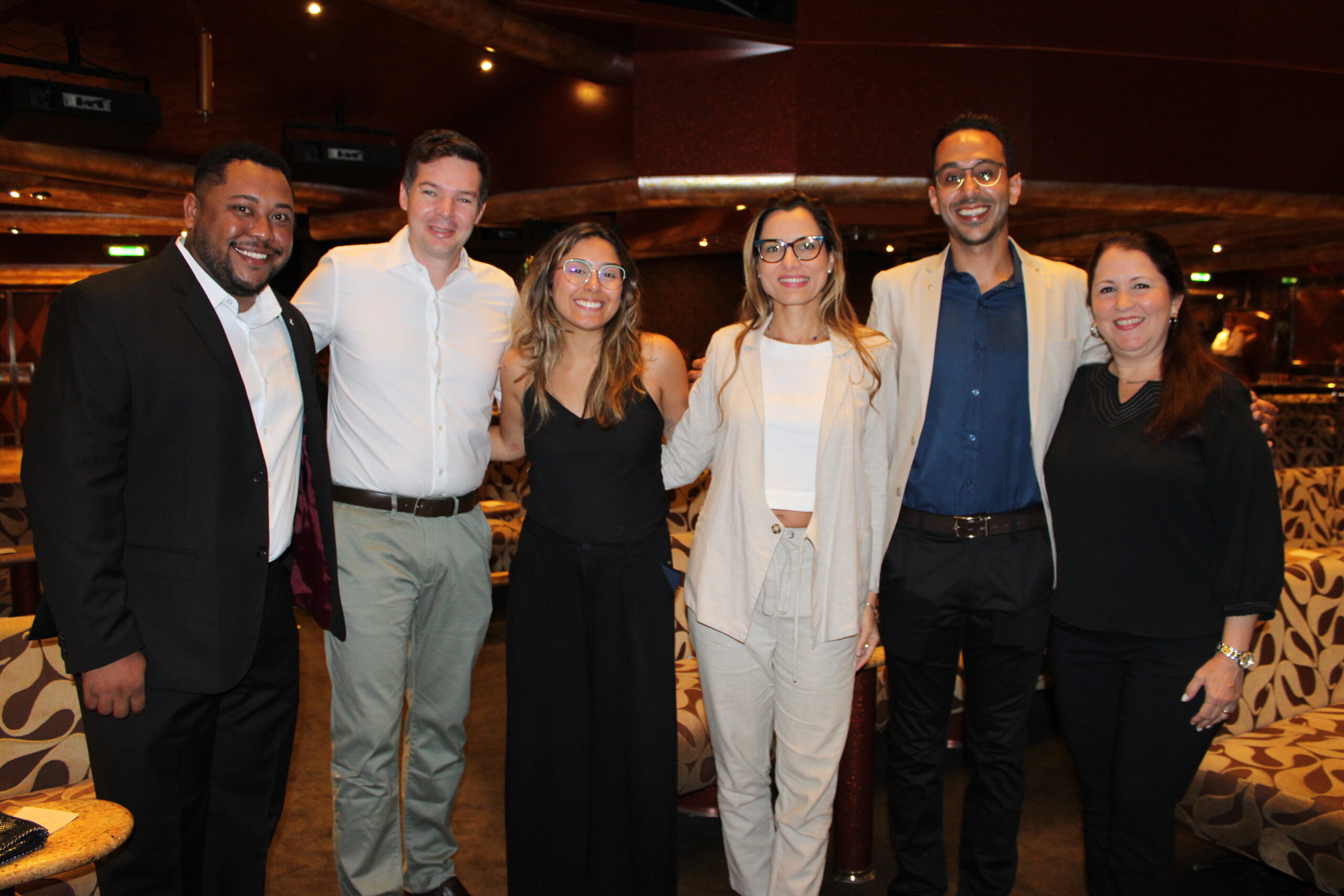 Jonathan Guedes, Carlos Coscione, sabelly Simoncello, Caroline Passos, Mario Silva e Elisa Gonzalez, da Costa