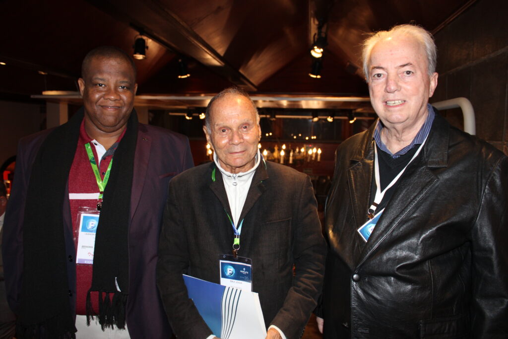 Leandro Santos, da Turisrio, com Erly de Jesus e Nilo Sergio Felix, da Setur-RJ