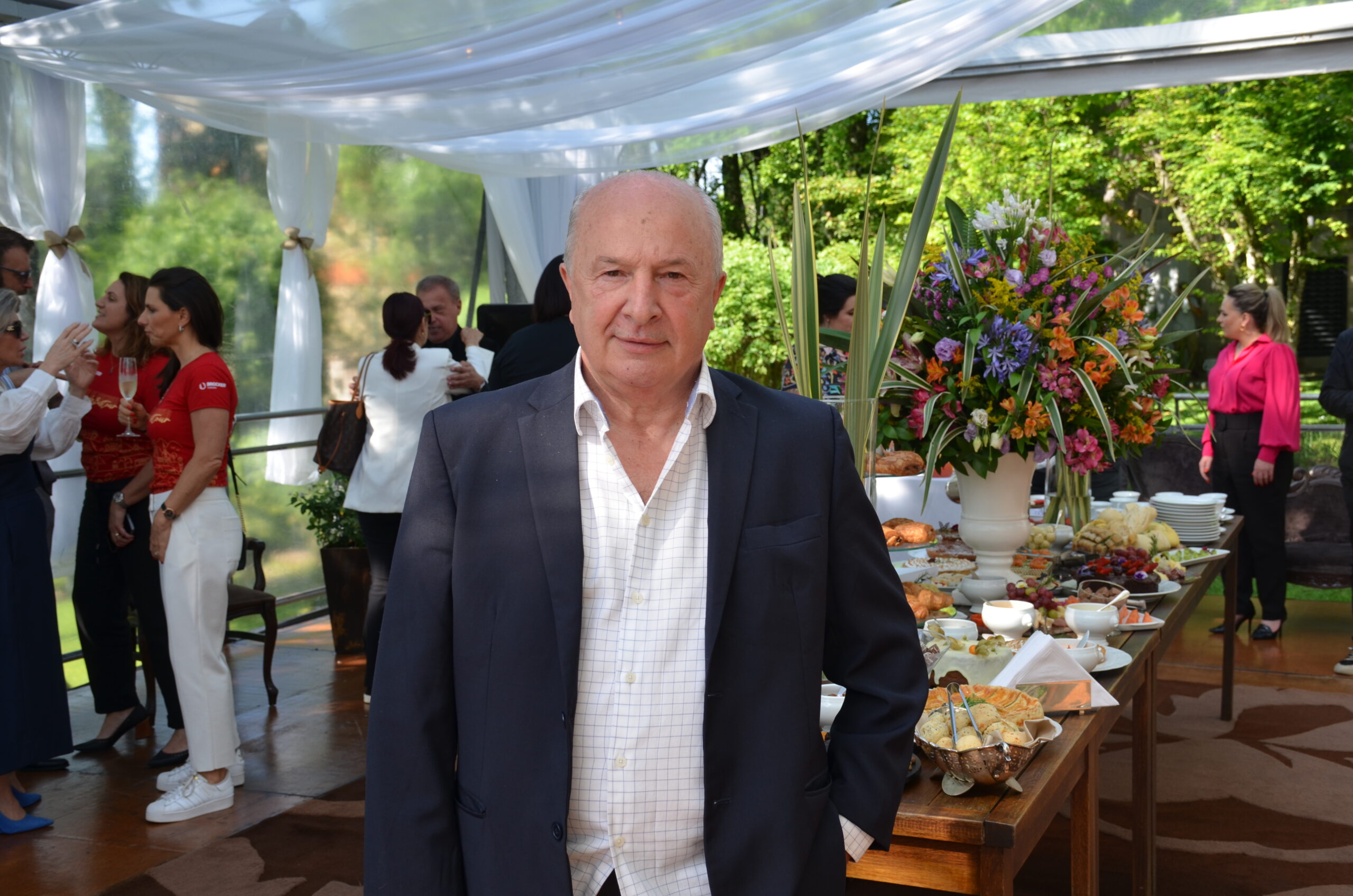 Luia Barbacovi, vice prefeito e secretário de turismo de Gramado Luia Barbacovi, vice prefeito e secretário de turismo de Gramado