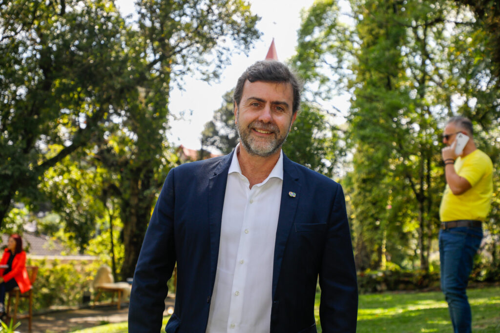 Marcelo Freixo comemora vitória do Turismo em reforma tributária